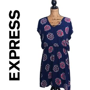 Express Navy Blue Floral Short Sleeved Mini Dress Size L…